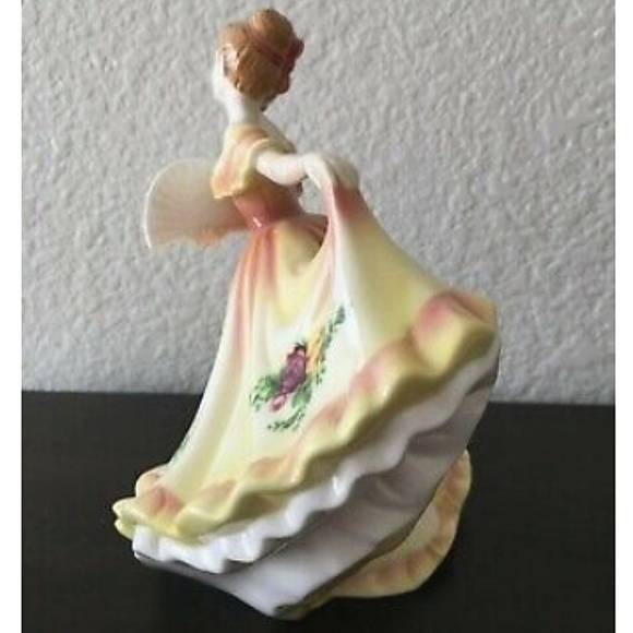 👉*VINTAGE* ROYAL ALBERT "CHARLOTTE" OCR DESIGN DRESS~  ROYAL DOULTON #HN4949 - Picture 5 of 5